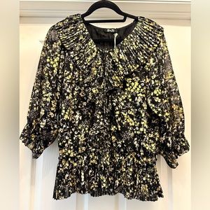 NWT | Miss Me top | size Large